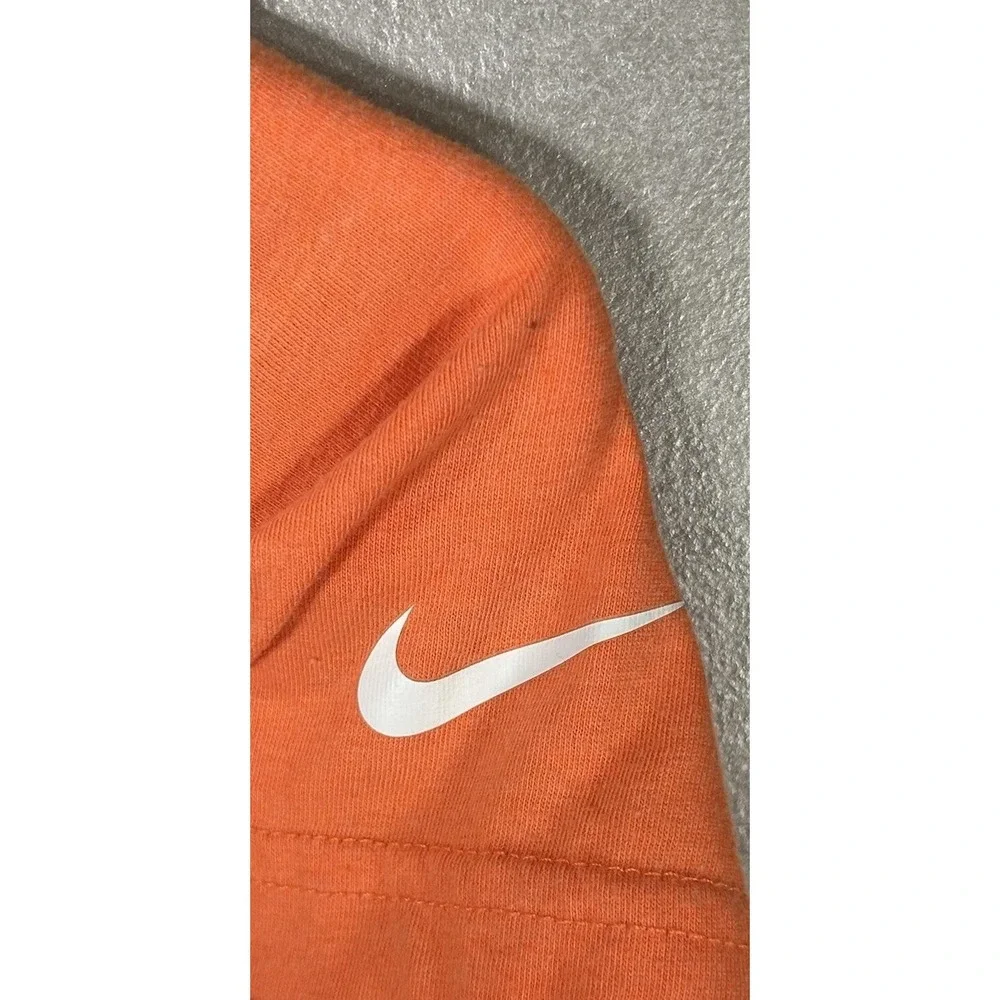 The Nike Tee Size Large Boys Orange‎ Printed Short Sleeve Athletic T-Shirt